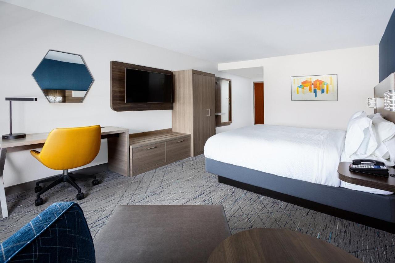 Holiday Inn Express & Suites Williamsburg By Ihg Exterior photo