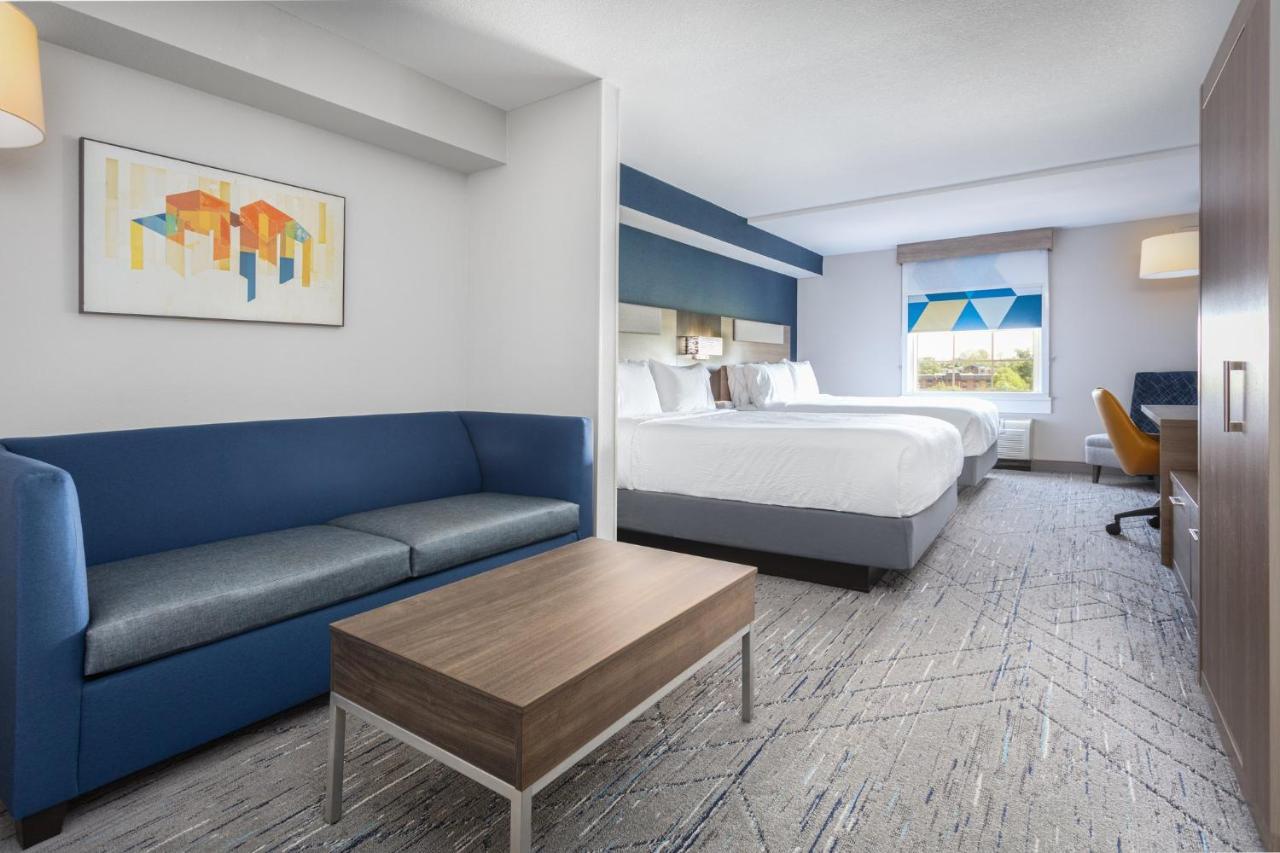 Holiday Inn Express & Suites Williamsburg By Ihg Exterior photo