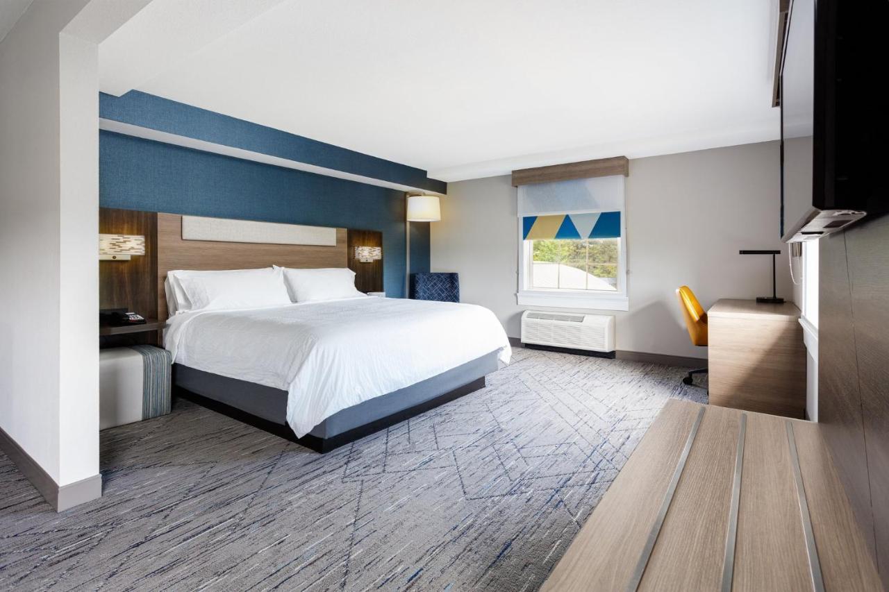 Holiday Inn Express & Suites Williamsburg By Ihg Exterior photo